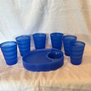 Tupperware set of 6 - 11 oz Impressions Tumblers with snack trays. NWOT